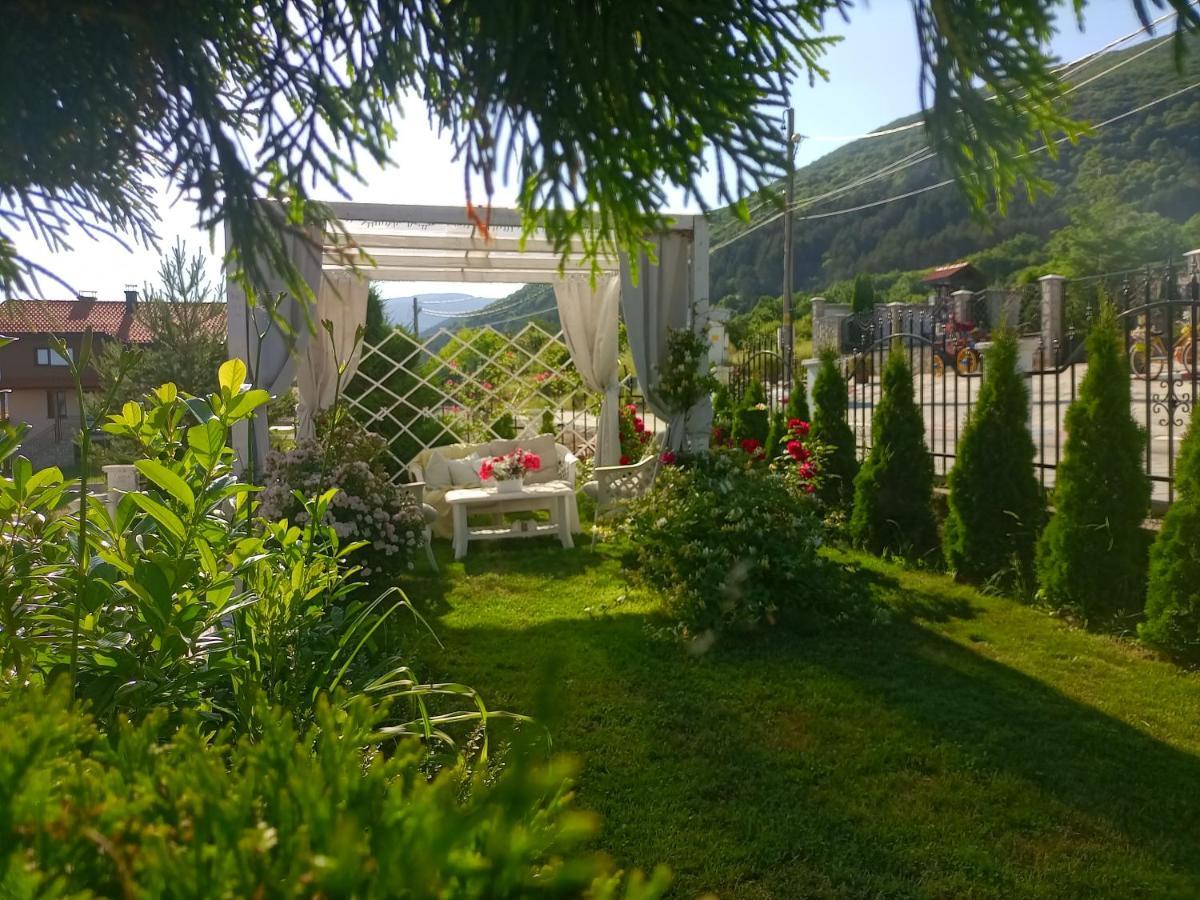 Apartamento Белият Кът Sapareva Banya Exterior foto