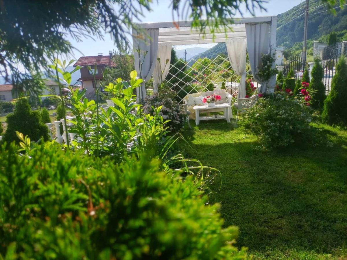 Apartamento Белият Кът Sapareva Banya Exterior foto