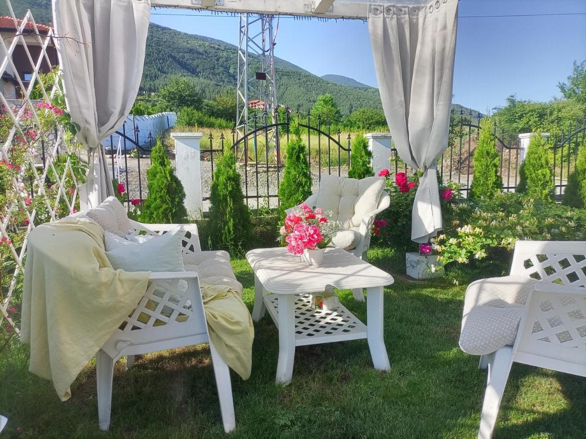 Apartamento Белият Кът Sapareva Banya Exterior foto
